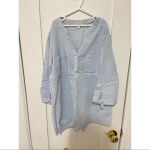 Mid-sleeve shirt